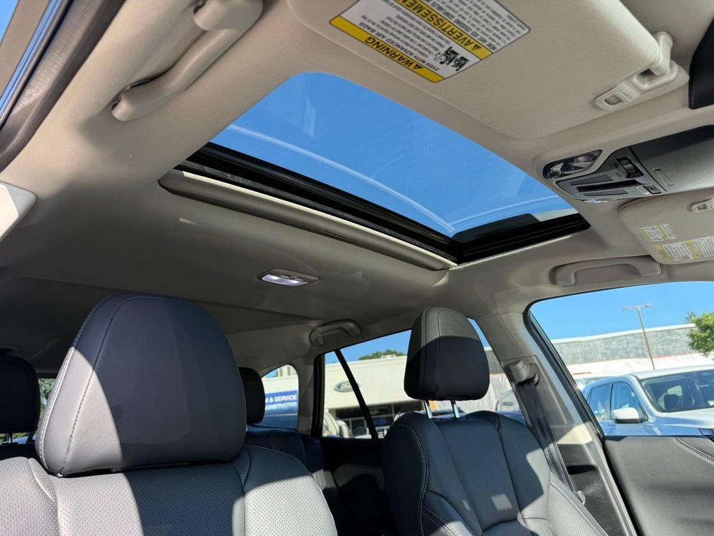Certified 2025 Subaru Outback Touring XT AWD/4WD image 35