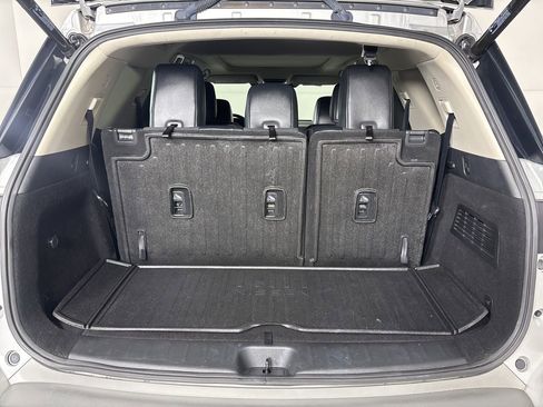 Used 2023 Nissan Pathfinder Platinum image 25