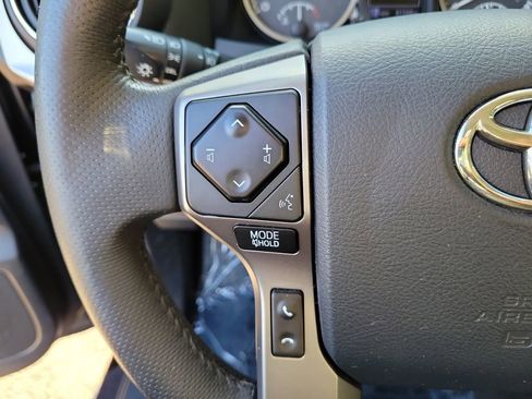 Used 2019 Toyota Tacoma SR5 image 25