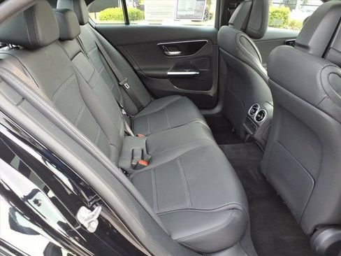 Used 2025 Mercedes-Benz C 300 4MATIC Sedan image 21