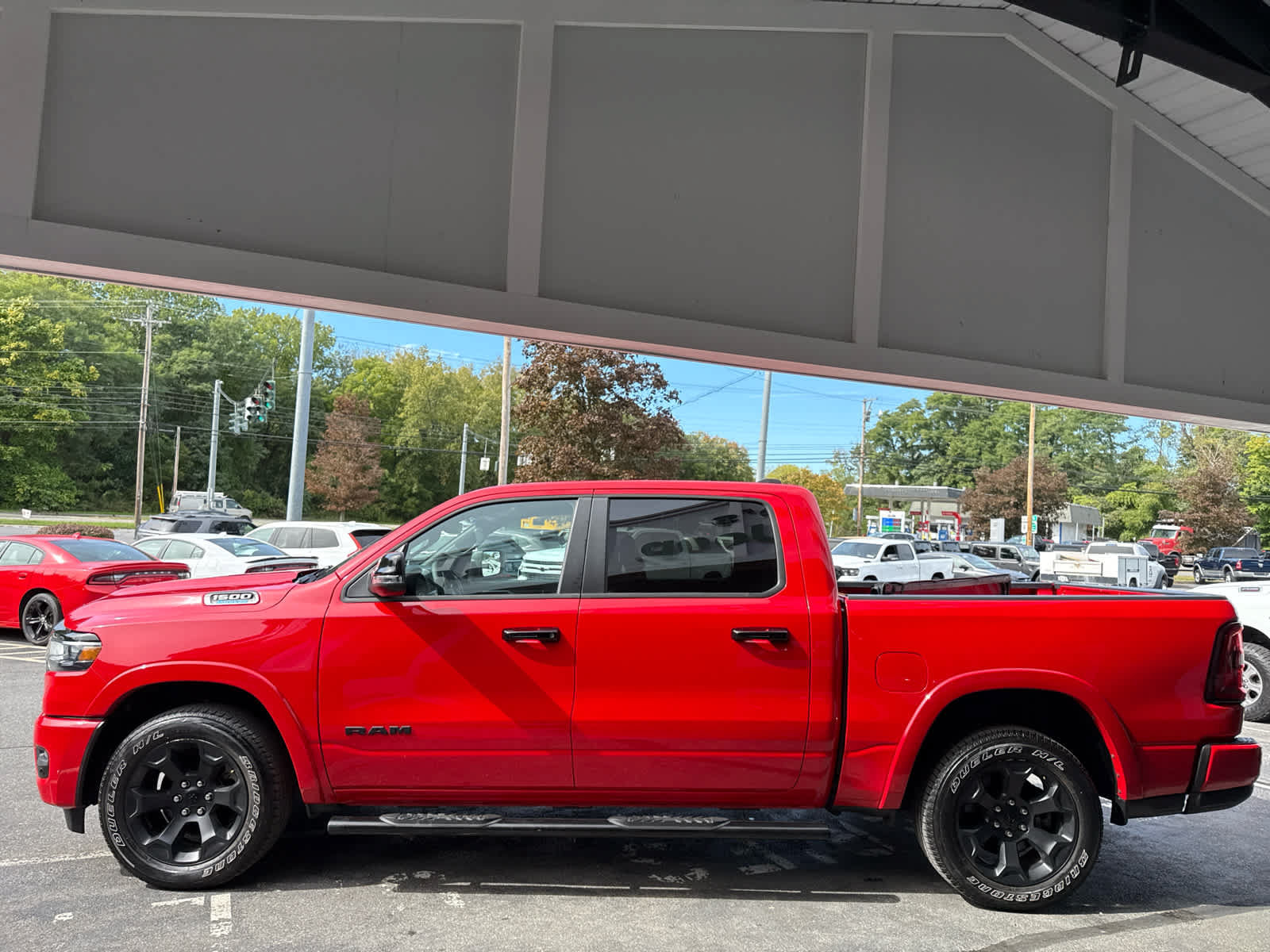Used 2025 RAM 1500 Big Horn AWD/4WD image 7