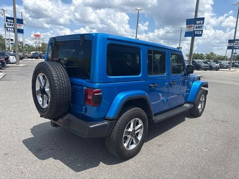 Used 2022 Jeep Wrangler Unlimited Sahara w/ LED Lighting Group AWD/4WD image 5