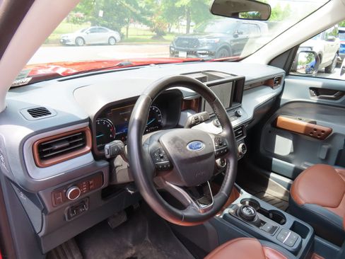 Used 2023 Ford Maverick Lariat w/ Lariat Luxury Package AWD/4WD image 17