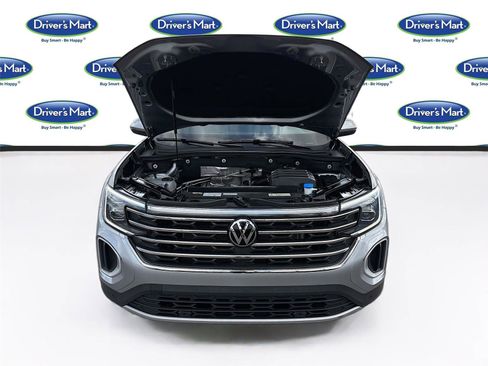 Used 2025 Volkswagen Atlas SE FWD image 33