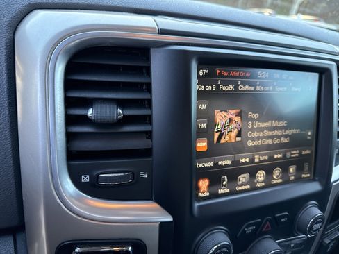 Used 2017 RAM 1500 Big Horn image 26