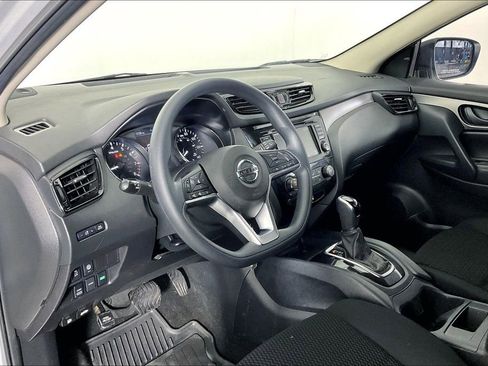 Used 2022 Nissan Rogue Sport S image 18