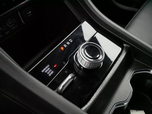 Used 2024 Jeep Grand Cherokee L Limited w/ Black Appearance Package image 24