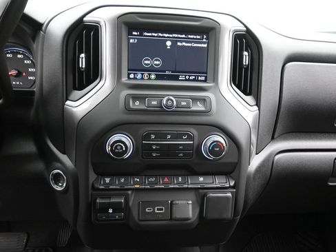Used 2025 Chevrolet Silverado 2500 Custom w/ Custom Value Package AWD/4WD image 15