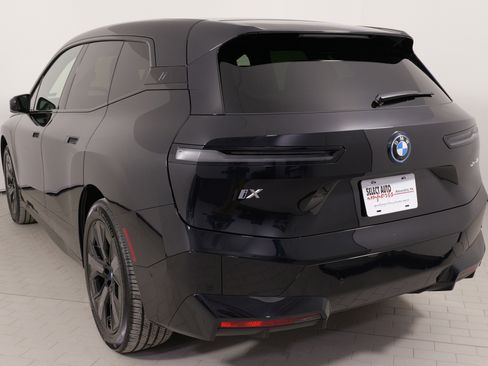 Used 2025 BMW iX xDrive50 w/ Premium Package image 13