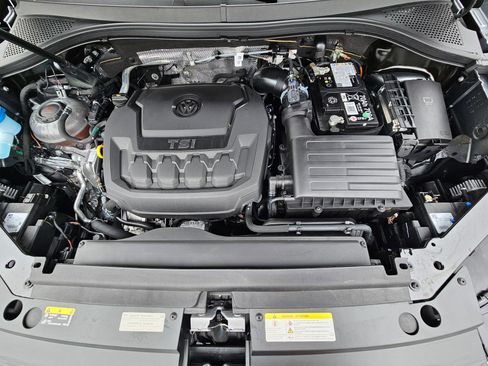 Used 2024 Volkswagen Tiguan SEL R-Line AWD/4WD image 31