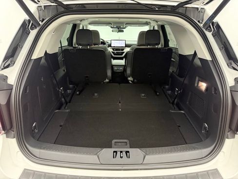 New 2025 Ford Explorer Active w/ Active Comfort Package image 17