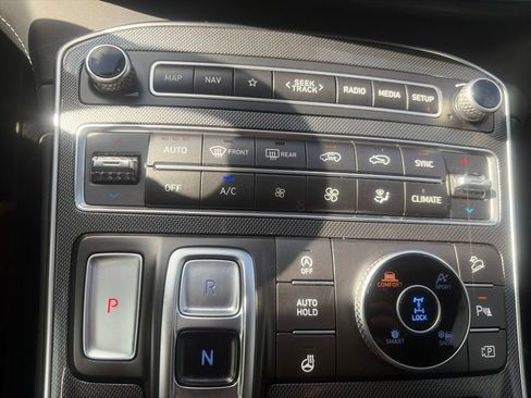 Used 2021 Hyundai Santa Fe Limited AWD/4WD image 42