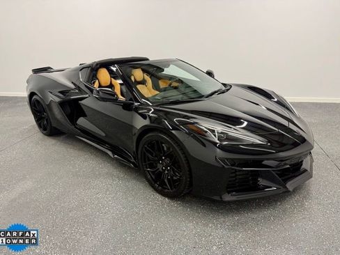 Used 2023 Chevrolet Corvette Z06 image 1