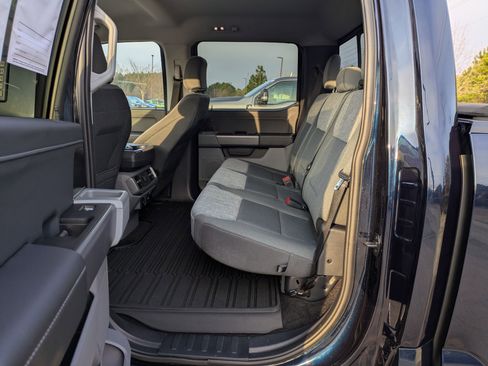 Certified 2022 Ford F150 XLT w/ Equipment Group 302A High image 28