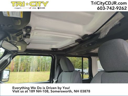 New 2026 Jeep Wrangler Sport S image 20