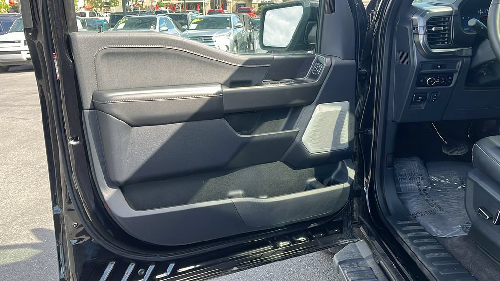 Used 2025 Ford F150 Lariat w/ Equipment Group 502A High AWD/4WD image 9