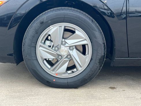 New 2026 Hyundai Elantra SE image 8
