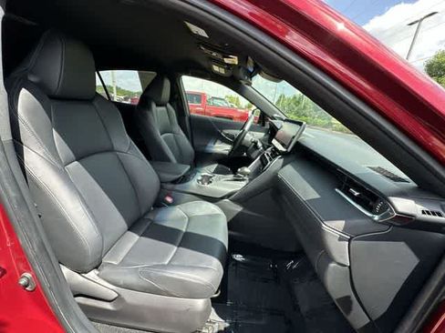 Used 2022 Toyota Venza XLE AWD/4WD image 22
