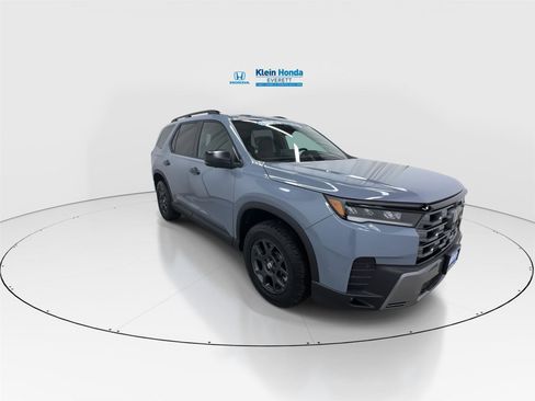 New 2026 Honda Pilot TrailSport image 4
