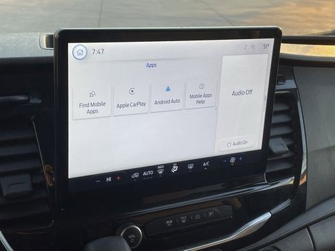 Used 2024 Ford Transit 350 XLT image 17