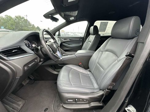 Used 2024 Buick Enclave Premium image 13