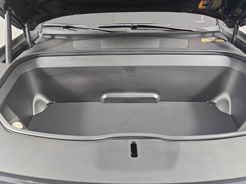 Used 2024 Rivian R1S Adventure AWD/4WD image 14