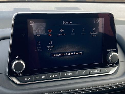 Used 2024 Nissan Rogue SV image 21