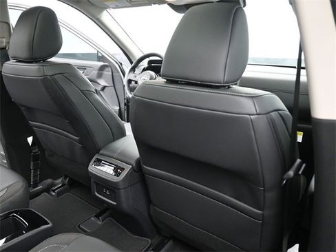 Used 2025 Nissan Pathfinder SL w/ SL Premium Package image 27