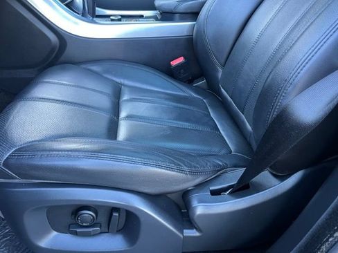 Used 2016 Land Rover Range Rover Sport SE AWD/4WD image 19