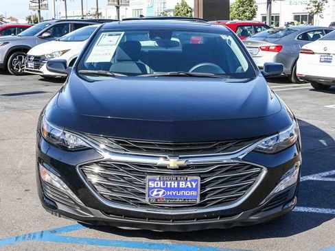 Used 2024 Chevrolet Malibu LT FWD image 2