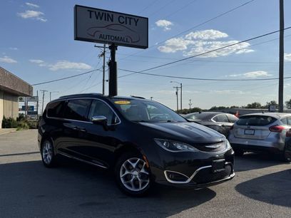Used 2019 Chrysler Pacifica Limited