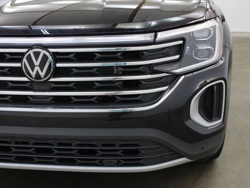 Used 2024 Volkswagen Atlas SE FWD image 8
