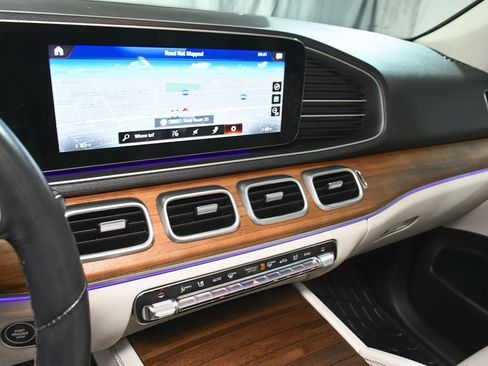 Used 2022 Mercedes-Benz GLE 350 4MATIC w/ Premium Package image 49