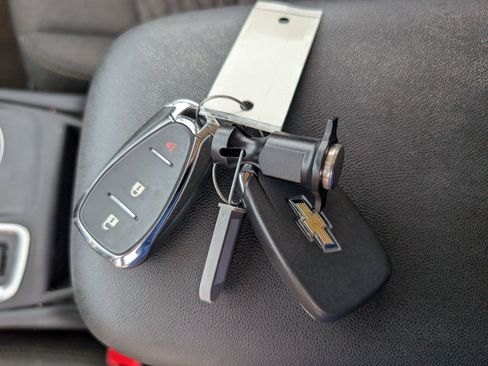 Used 2019 Chevrolet Equinox LT FWD image 19