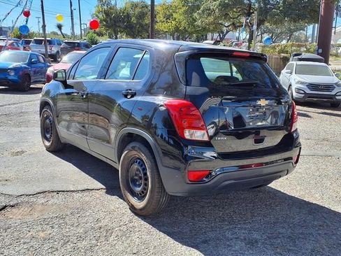 Used 2019 Chevrolet Trax LS FWD image 5