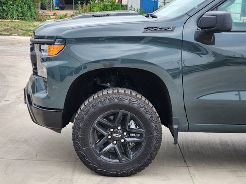 New 2025 Chevrolet Silverado 1500 Custom Trail Boss w/ Dark Appearance Package image 9