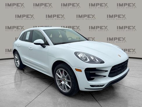 Used 2017 Porsche Macan Turbo AWD/4WD image 7