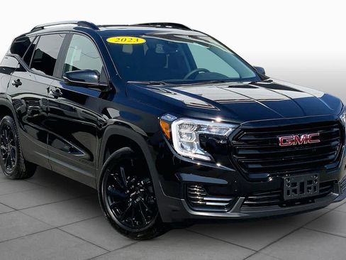 Used 2023 GMC Terrain SLE w/ Driver Convenience Package AWD/4WD image 3