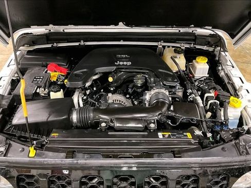 Used 2021 Jeep Gladiator Sport AWD/4WD image 10
