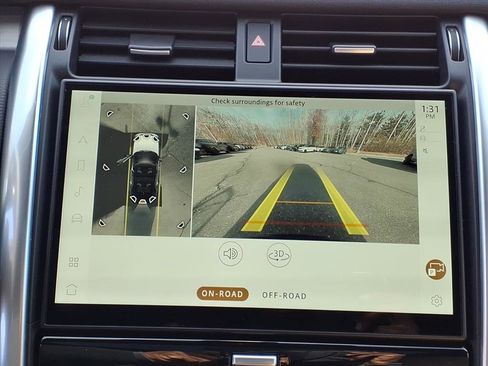 Certified 2024 Land Rover Discovery Dynamic SE image 15