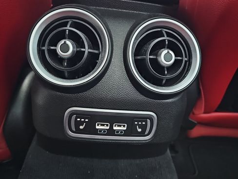 Used 2021 Alfa Romeo Giulia Ti Sport image 13