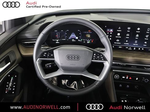 Certified 2025 Audi Q5 Premium w/ Convenience Package AWD/4WD image 31