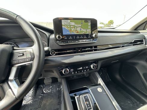 Used 2024 Mitsubishi Outlander SE image 24