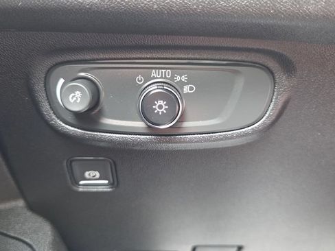 Used 2019 GMC Terrain SLE FWD image 28