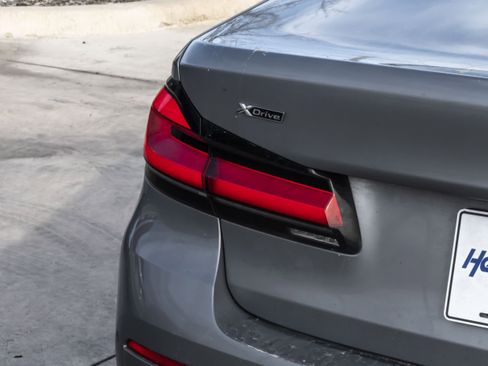 Used 2023 BMW 530i xDrive w/ Premium Package image 12