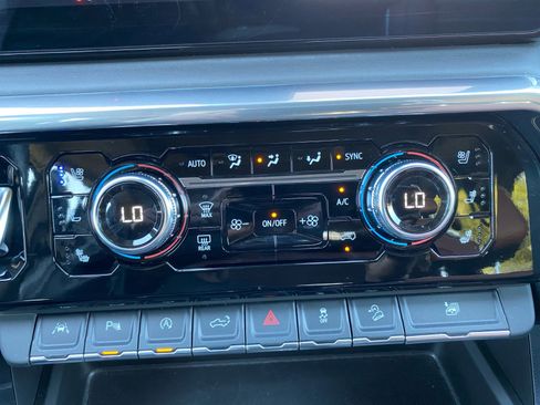 Used 2023 GMC Sierra 1500 Denali Ultimate image 18