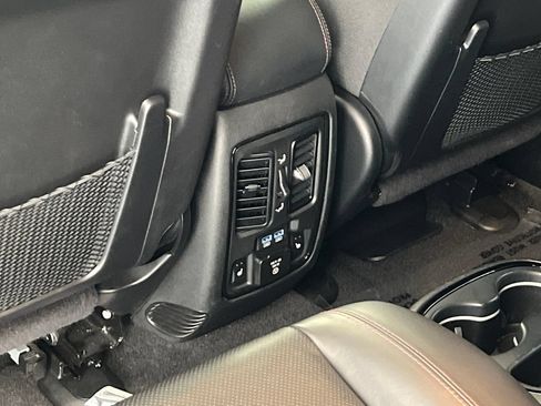 Used 2021 Dodge Durango R/T w/ Technology Group AWD/4WD image 38
