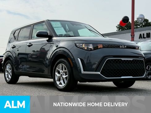 Used 2025 Kia Soul LX w/ LX Technology Package FWD image 4