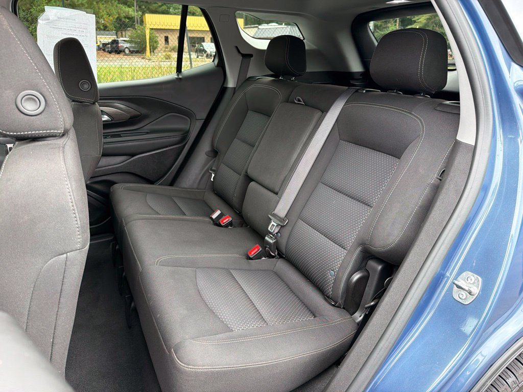 Used 2024 GMC Terrain SLE AWD/4WD image 18