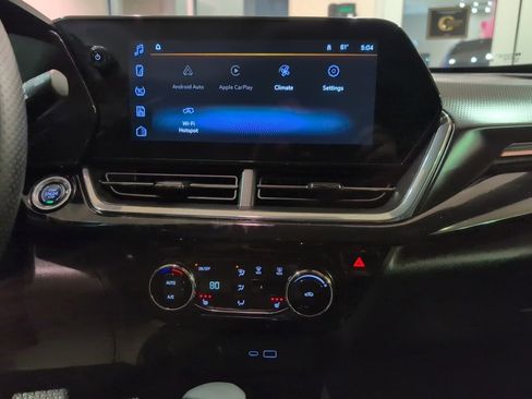 Used 2025 Chevrolet Trax RS w/ Driver Confidence Package image 18